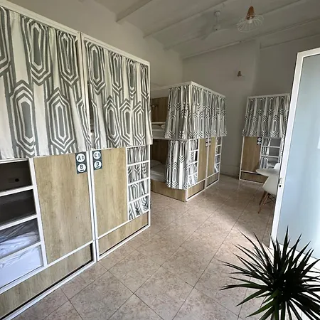 Follow The Sun Boutique Hostel - Pool, Breakfast & Sea Views Saint Julian's Exterior photo